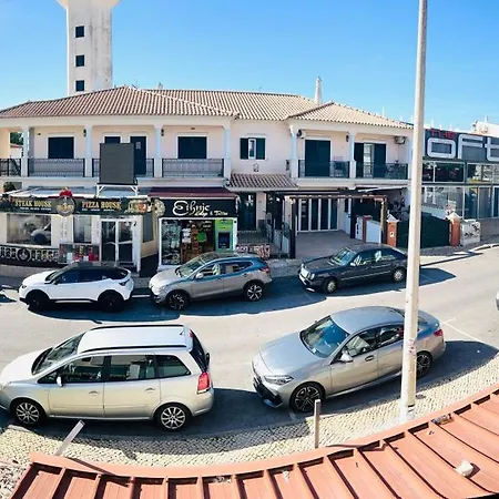 Point Da Oura דירה *